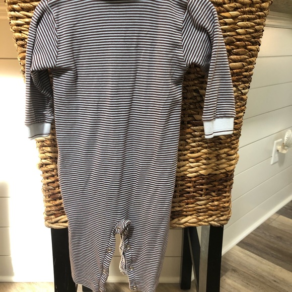 Kissy kissy collared onesie - Picture 4 of 5